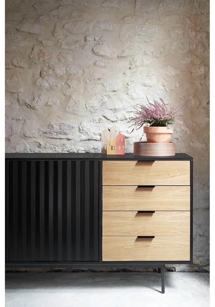 Comodă neagră/în culoare naturală joasă cu aspect de lemn de stejar 159x80 cm Sierra – Teulat
