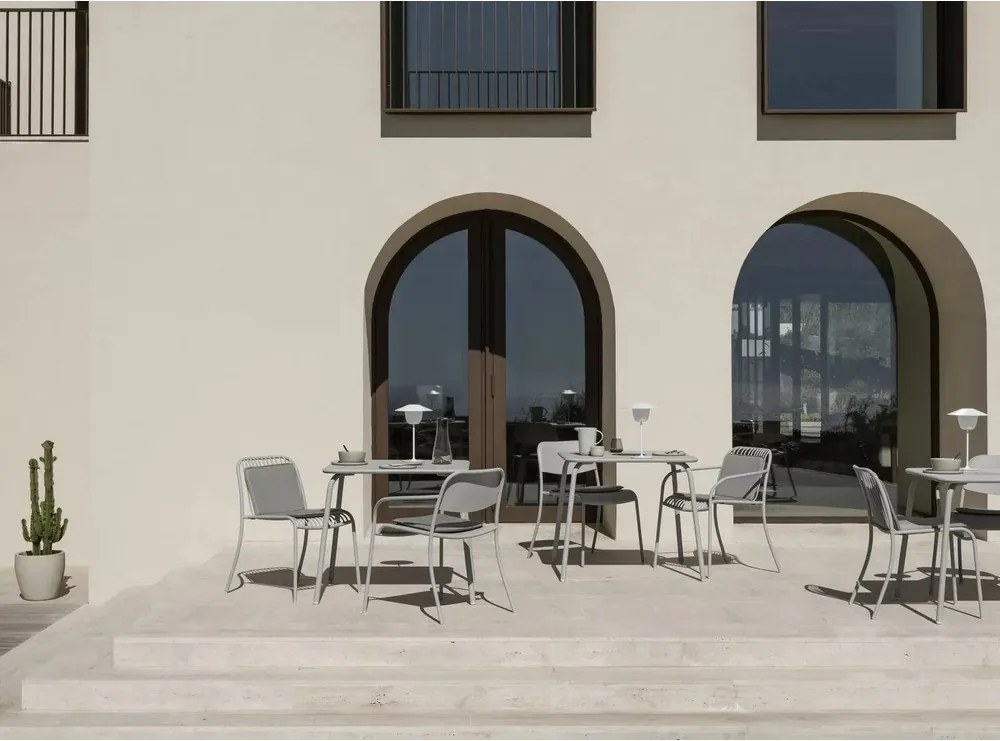 Masă de grădină din metal 80x80 cm Yua – Blomus