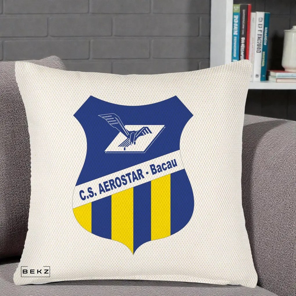 Perna Personalizata CS Aerostar Bacau Fotbal, 40x40 cm, Crem Reliefat, Husa Detasabila, Perna Inclusa, BEKZ®