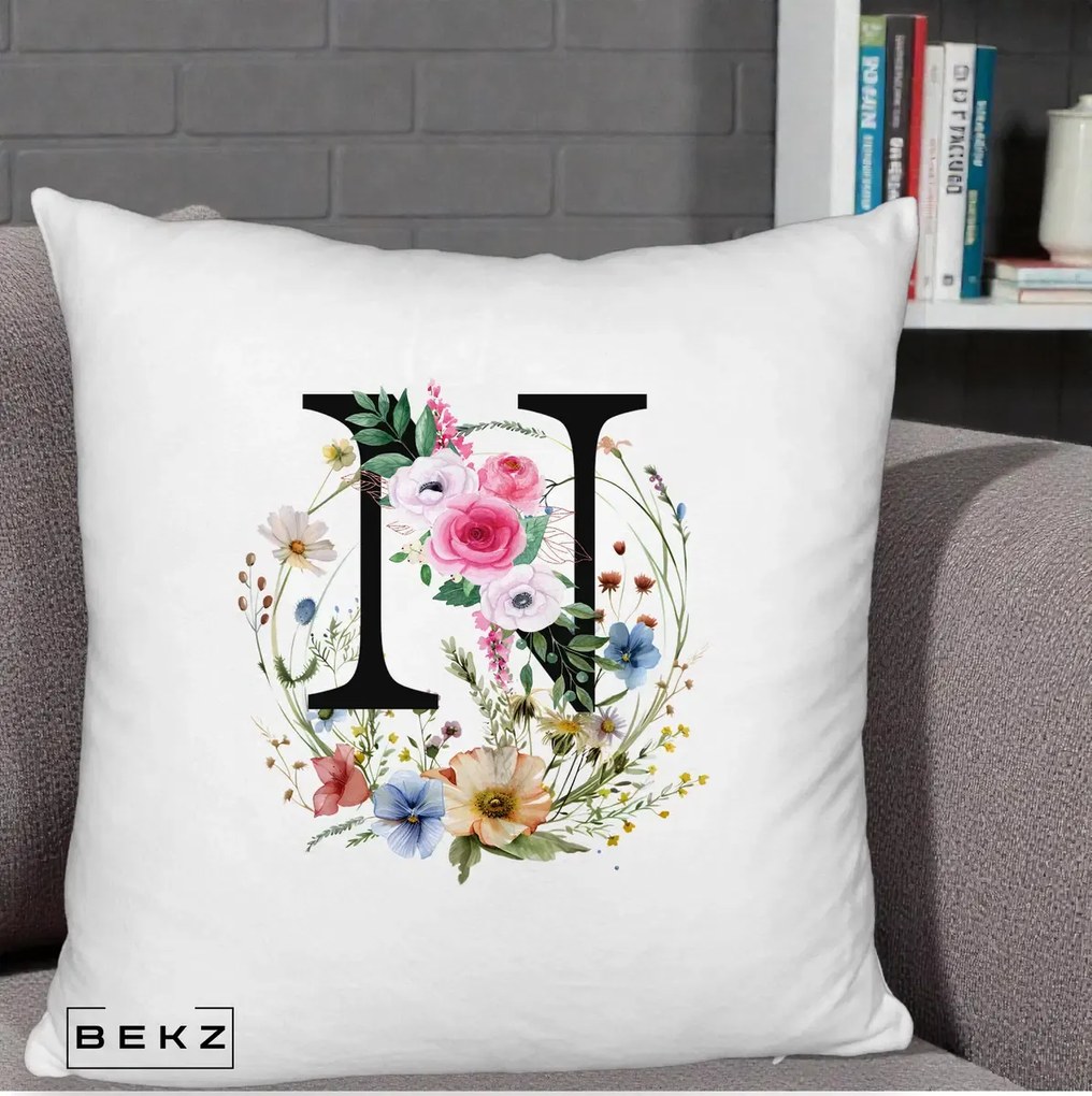 Cadou Personalizat - Perna Personalizata Monogram Litera N cu Flori Acuarela, 40x40 cm, Alb Pufos, Husa Detasabila, Perna Inclusa, BEKZ®