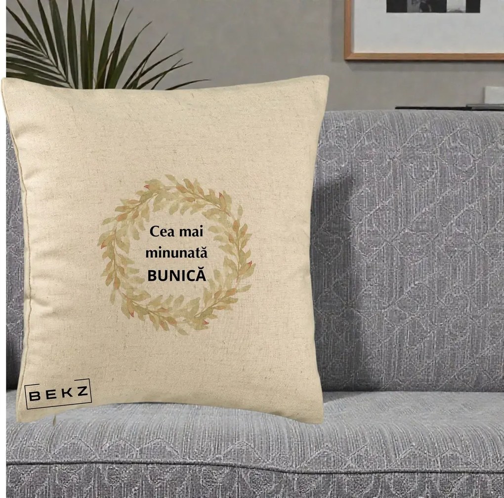 Cadou pentru Bunica - Perna Personalizata Cea Mai Minunata Bunica Coronita Frunze Acuarela, 40x40 cm, Bej, Husa Detasabila, Perna Inclusa, BEKZ®
