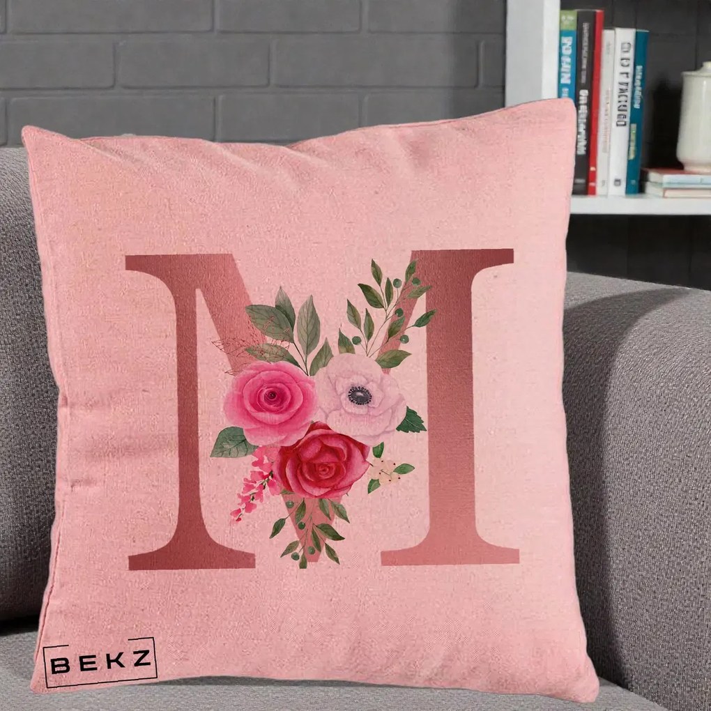 Cadou Personalizat - Perna Personalizata Monograma Rose Gold Litera M cu Trandafiri, 40x40 cm, Roz, Husa Detasabila, Perna Inclusa, BEKZ®