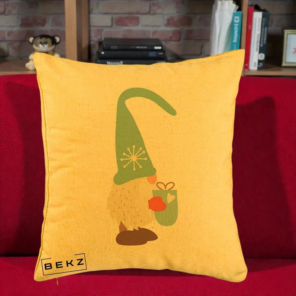 Perna Decorativa Gnom Nordic cu Cana Calda Menta, 40x40 cm, Galben, Husa Detasabila, Perna Inclusa, BEKZ®