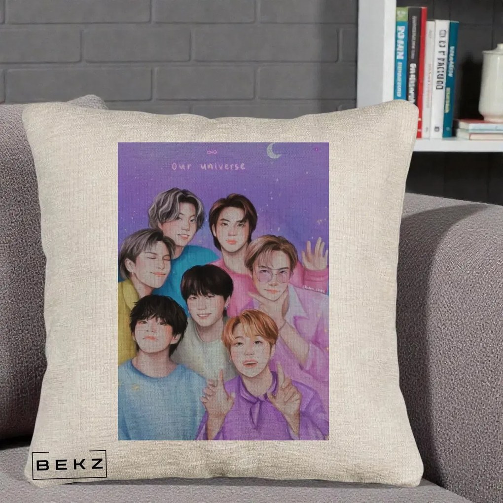 Perna Personalizata K-pop BTS Our Universe Fanart Violet Pastel, 40x40 cm, Bej Canapea, Husa Detasabila, Perna Inclusa, BEKZ®