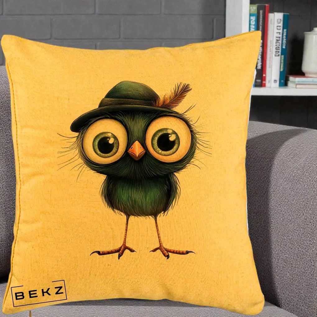 Perna Decorativa Pui Misterios cu Palarie Neagra, 40x40 cm, Galben, Husa Detasabila, Perna Inclusa, BEKZ®