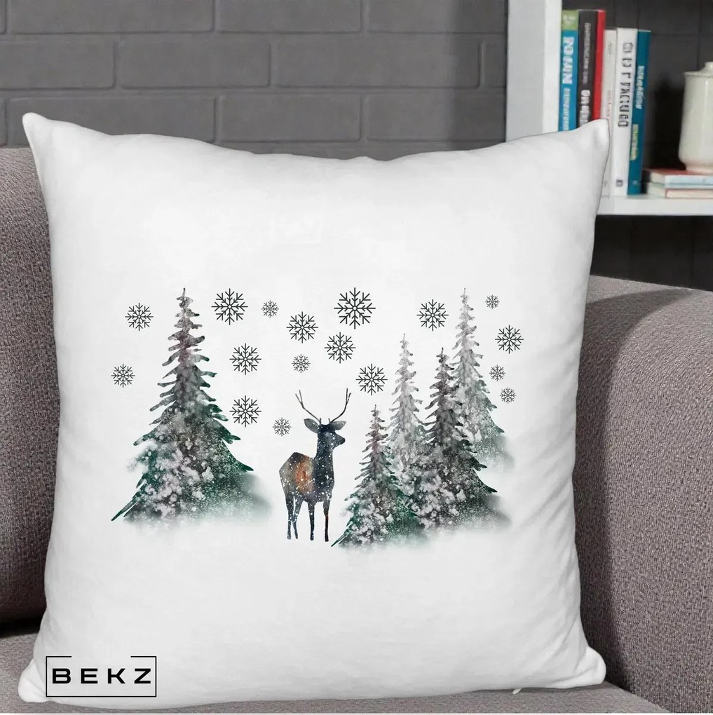Perna Decorativa Ren in Padure Inzapezita, 40x40 cm, Alb Pufos, Husa Detasabila, Perna Inclusa, BEKZ®