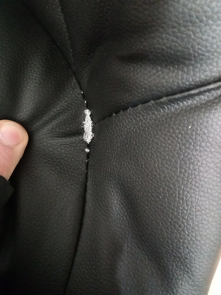 OFERTA Scaun de bar negru din piele ecologica KAST II. calitate secunda