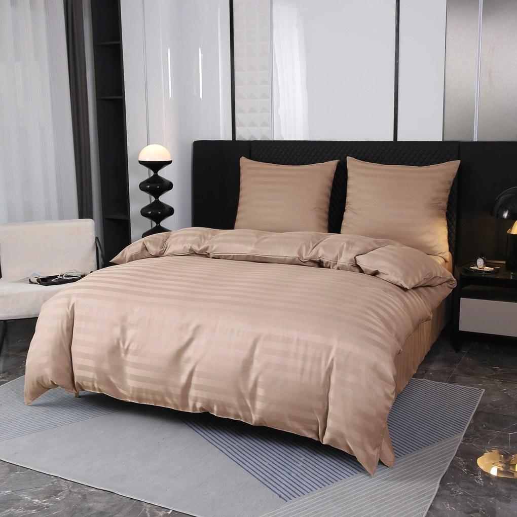 Lenjerie de pat hoteliera din microfibra JASMINE bej - dunga 2 cm Dimensiunile lenjeriei: 2 buc 70 x 90 cm | 200 x 220 cm