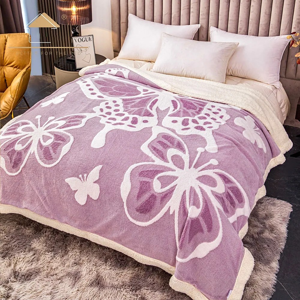 Patura super pufoasa cu blanita, 3D cu fluturi, 200x230 cm, PUF05