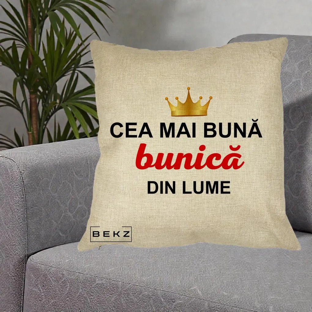 Cadou pentru Bunica - Perna Personalizata Cea Mai Buna Bunica Din Lume Coroana Aurie, 40x40 cm, Crem, Husa Detasabila, Perna Inclusa, BEKZ®