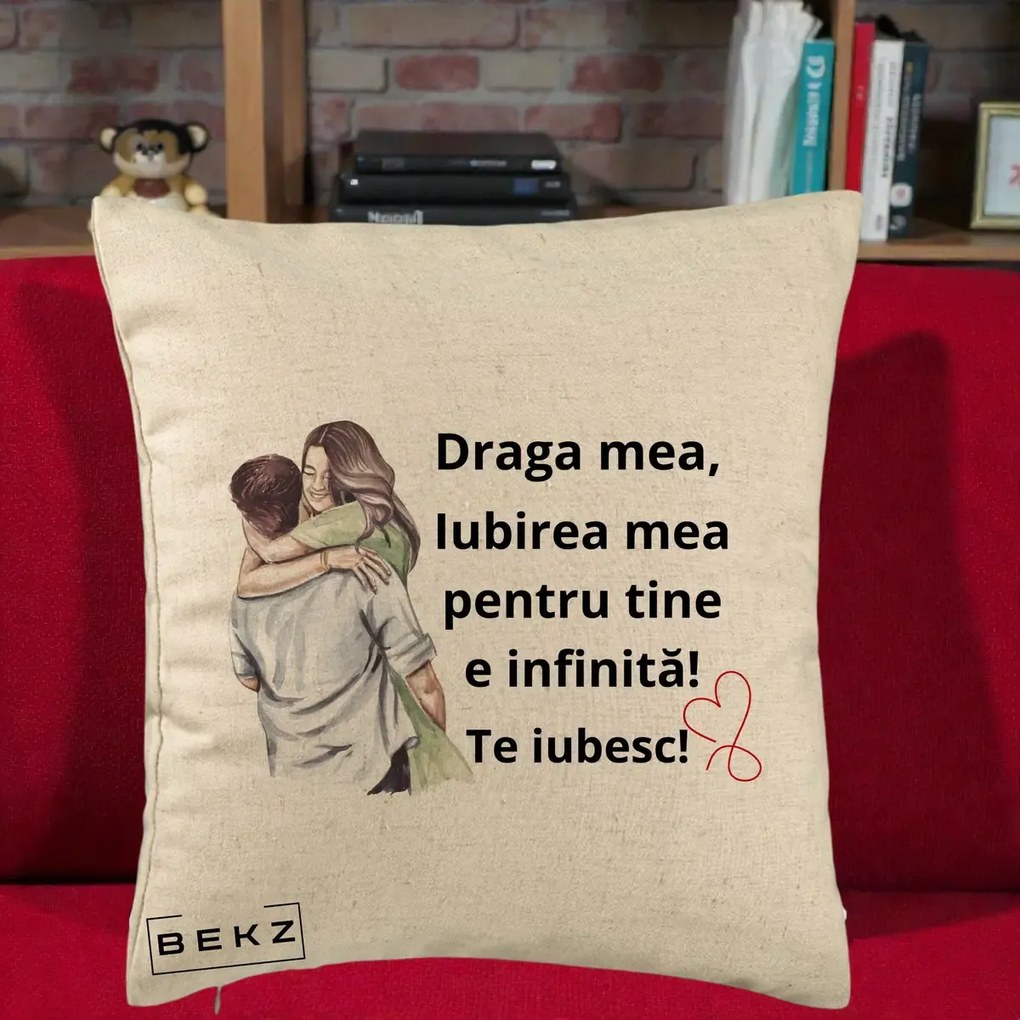 Cadou pentru Iubita - Perna Personalizata Draga Mea Iubirea Mea Infinita Te Iubesc cu Cuplu Acuarela, 40x40 cm, Bej, Husa Detasabila, Perna Inclusa, BEKZ®