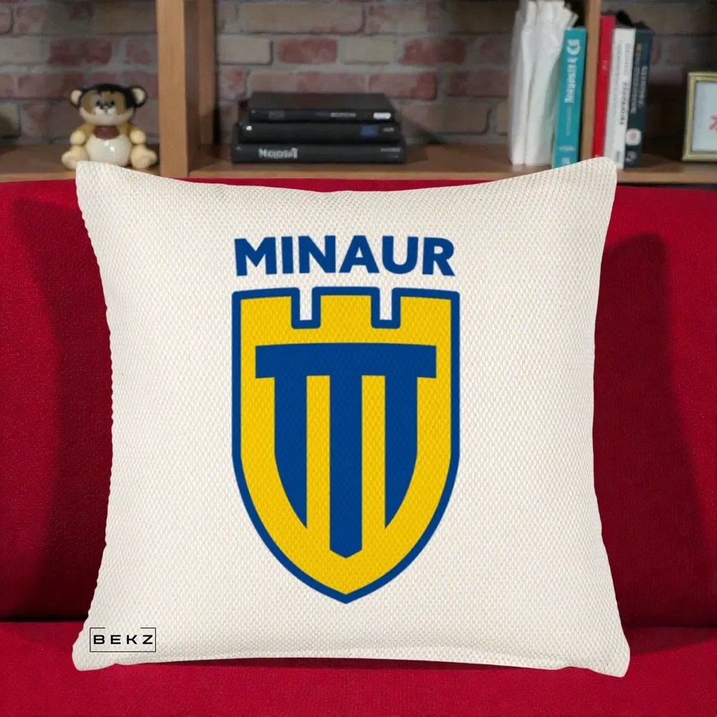Perna Personalizata Minaur Baia Mare Fotbal, 40x40 cm, Crem Reliefat, Husa Detasabila, Perna Inclusa, BEKZ®