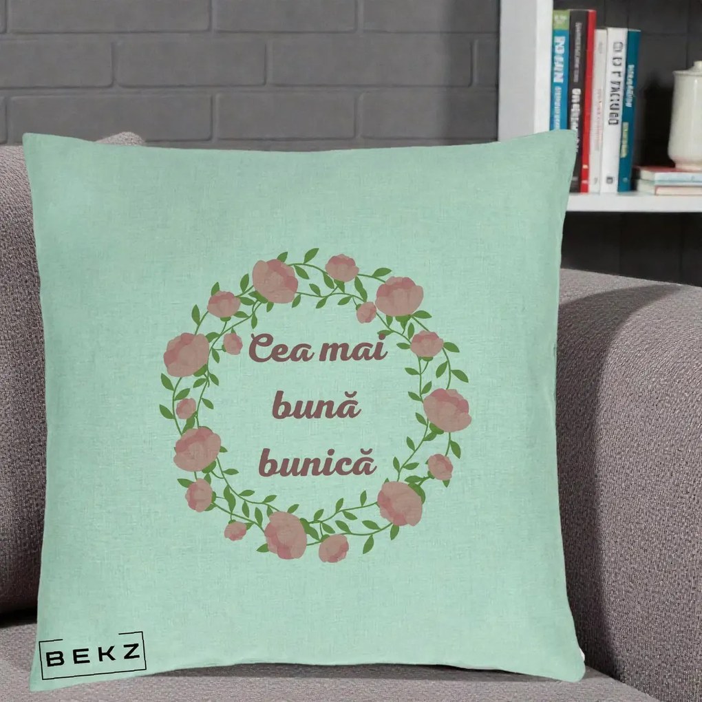 Cadou pentru Bunica - Perna Personalizata Cea Mai Buna Bunica Coronita Trandafiri Roz Clasic, 40x40 cm, Verde Menta, Husa Detasabila, Perna Inclusa, BEKZ®