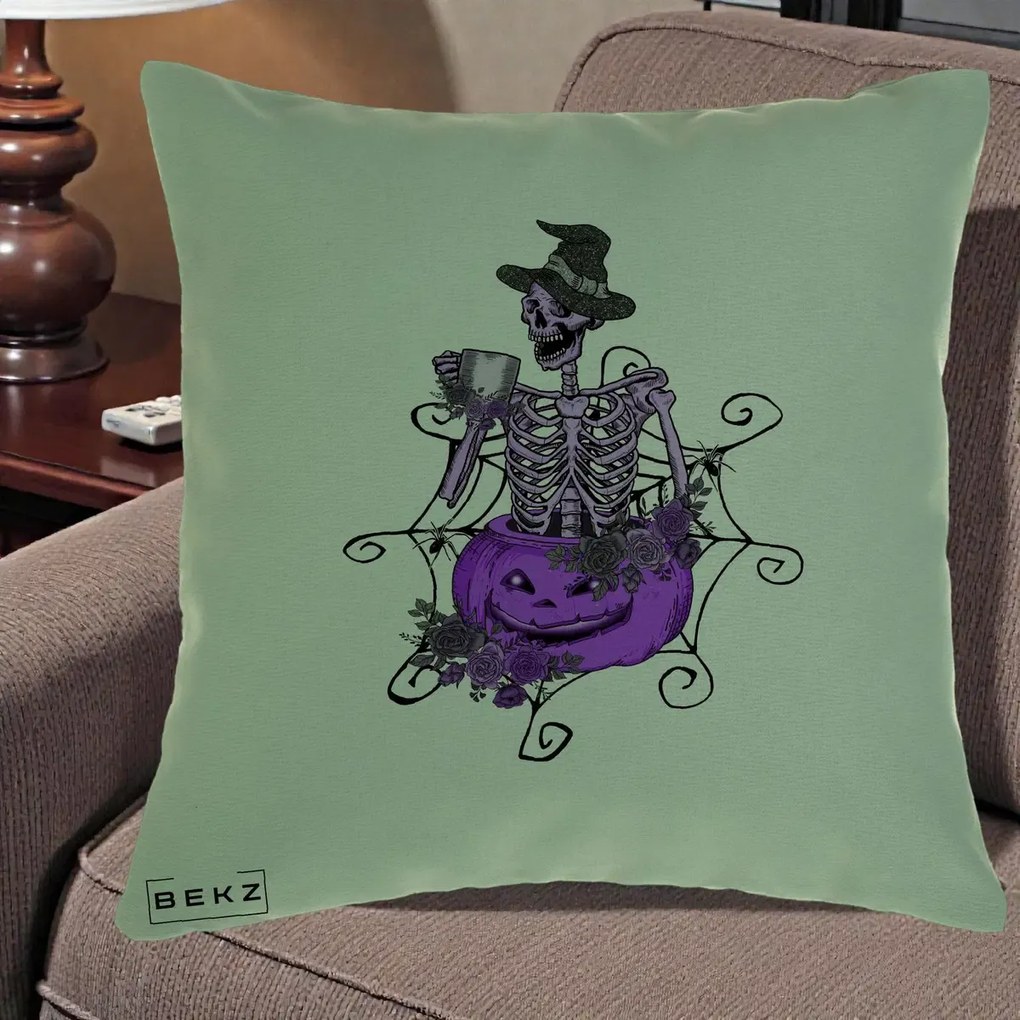 Perna Decorativa Schelet Vrajitor cu Dovleac Violet Halloween, 40x40 cm, Verde, Husa Detasabila, Perna Inclusa, BEKZ®
