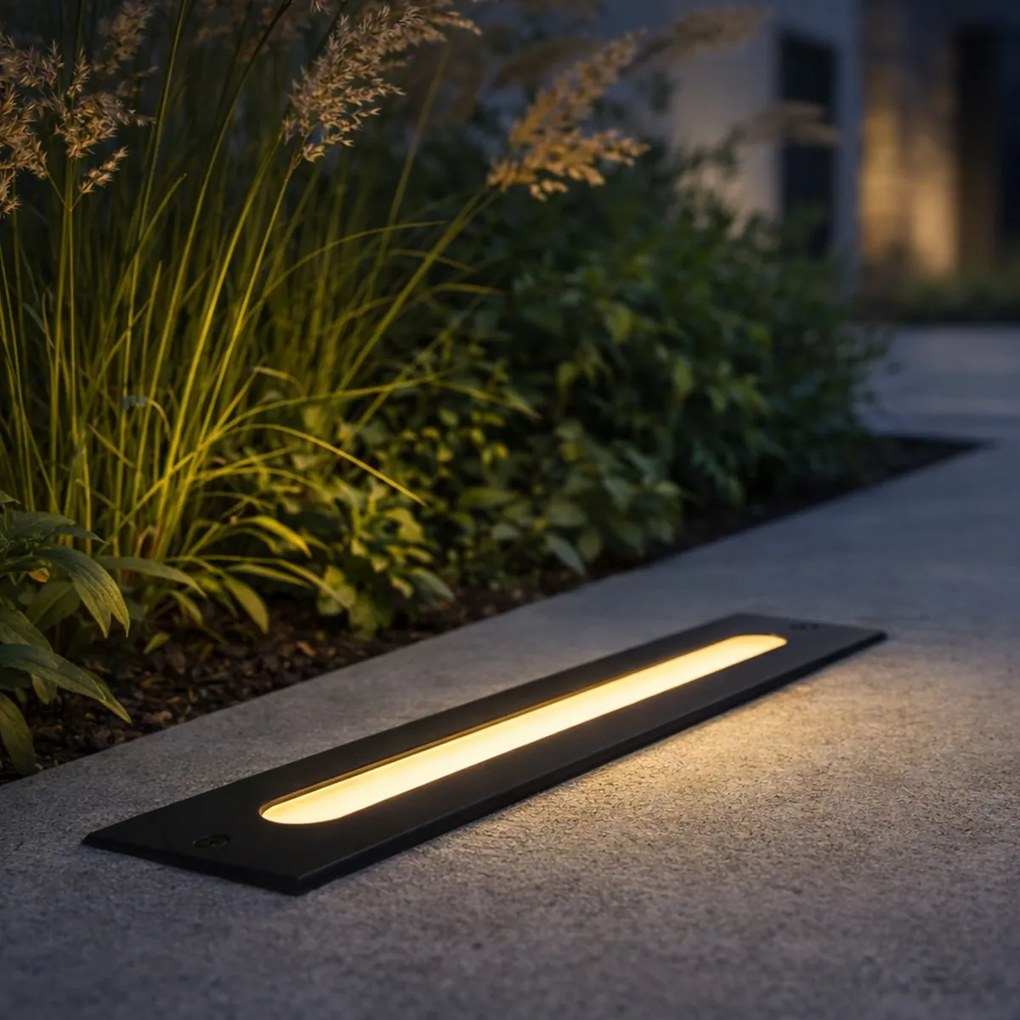 Spot modern pentru sol negru 30 cm inclusiv LED IP65 - Eline