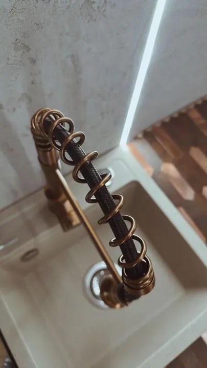 Baterie de bucatarie REA Colin cupru periat