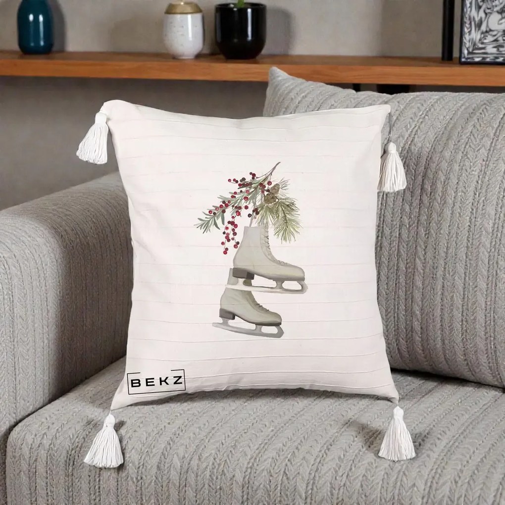 Perna Decorativa Patine cu Ramuri de Brad si Afine, 40x40 cm, Bej cu Franjuri, Husa Detasabila, Perna Inclusa, BEKZ®