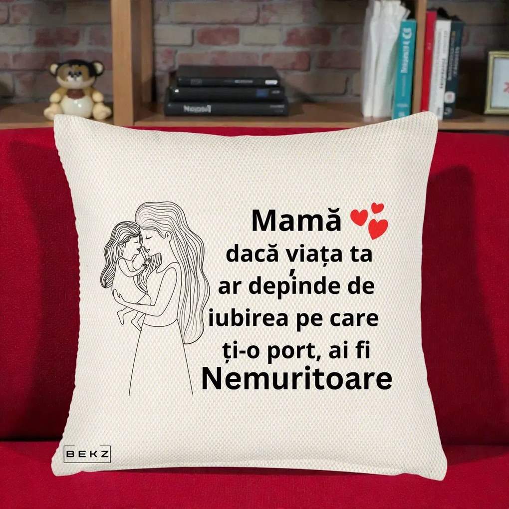 Cadou pentru Mama - Perna Personalizata Mama Nemuritoare cu Copilul in Poala, 40x40 cm, Crem Reliefat, Husa Detasabila, Perna Inclusa, BEKZ®