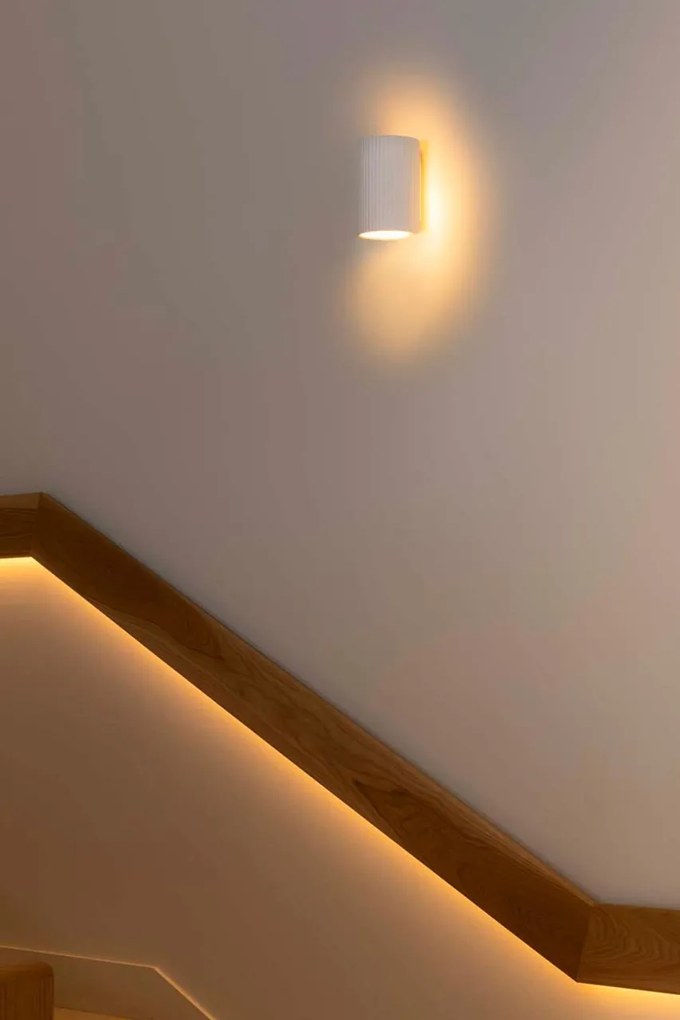 Aplica de perete iluminat ambiental TRAMA 1L alb