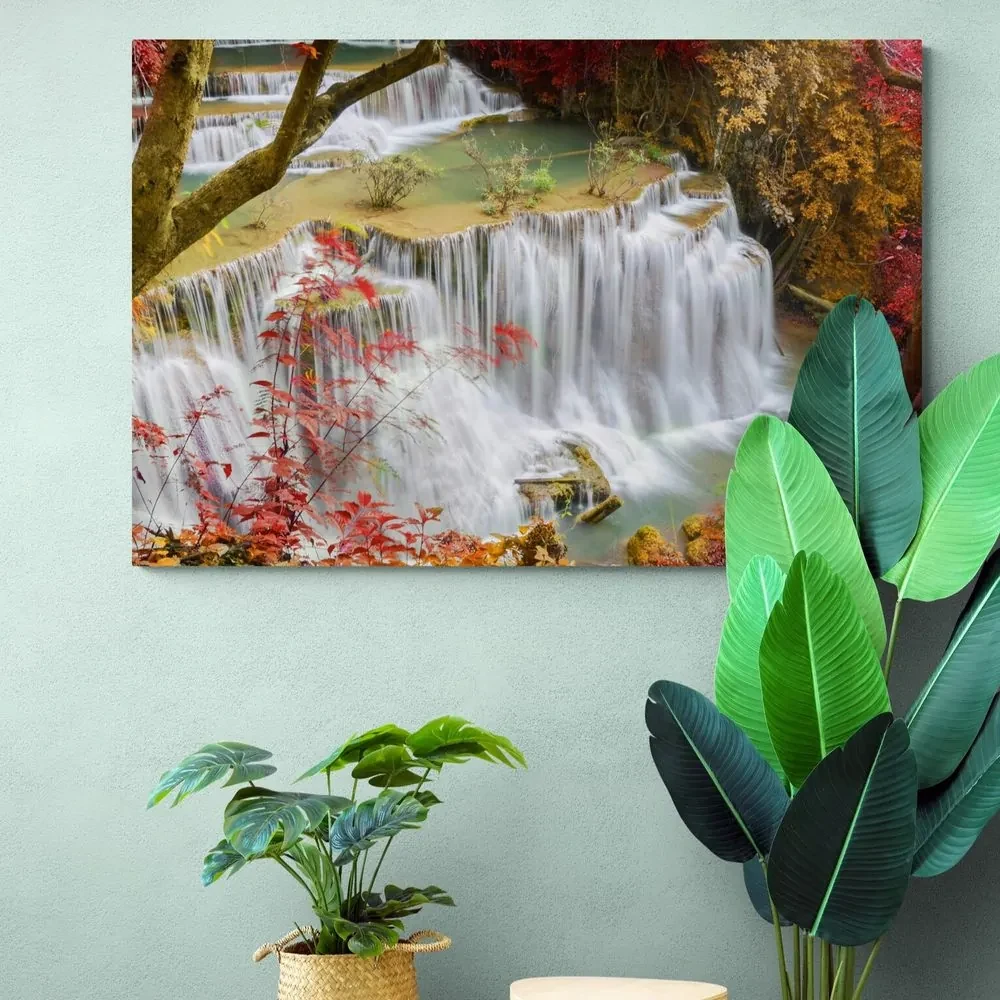 Tablou cascada forestieră