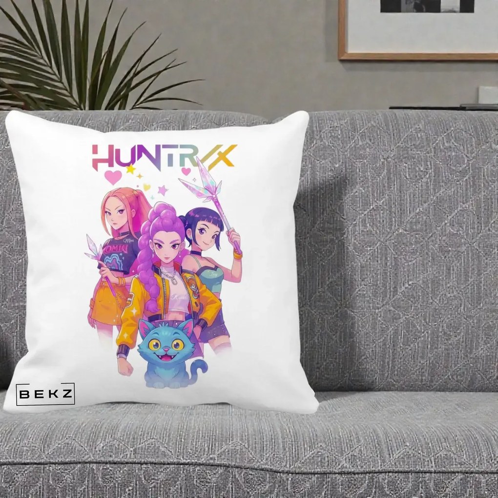 Perna Personalizata K-pop HUNTRX Trio Foto cu Pisica, 40x40 cm, Alba Mata, Husa Detasabila, Perna Inclusa, BEKZ®