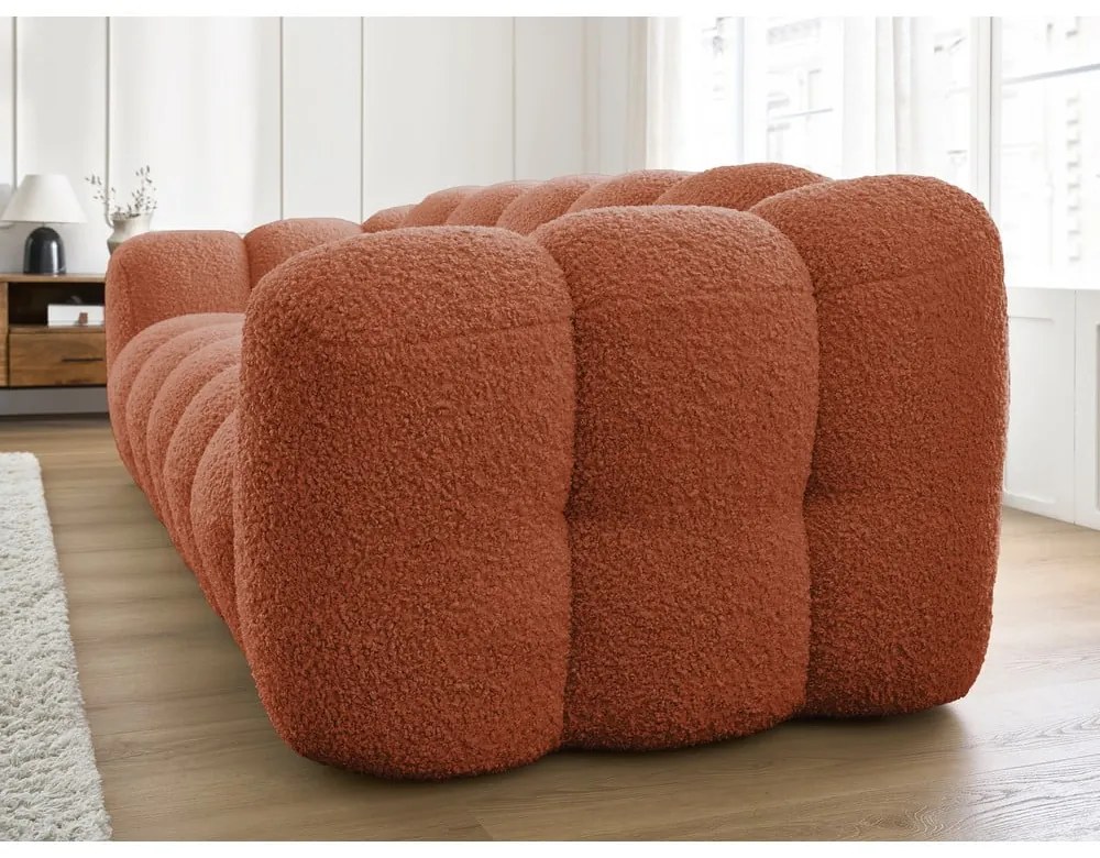 Canapea cărămizie cu tapițerie din țesătură bouclé 232 cm Hippolyte – Bobochic Paris