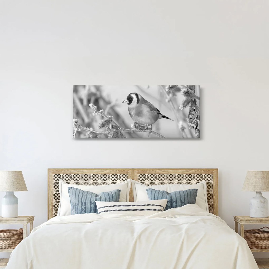 Tablou - O pasăre în timpul iernii (120x50 cm)