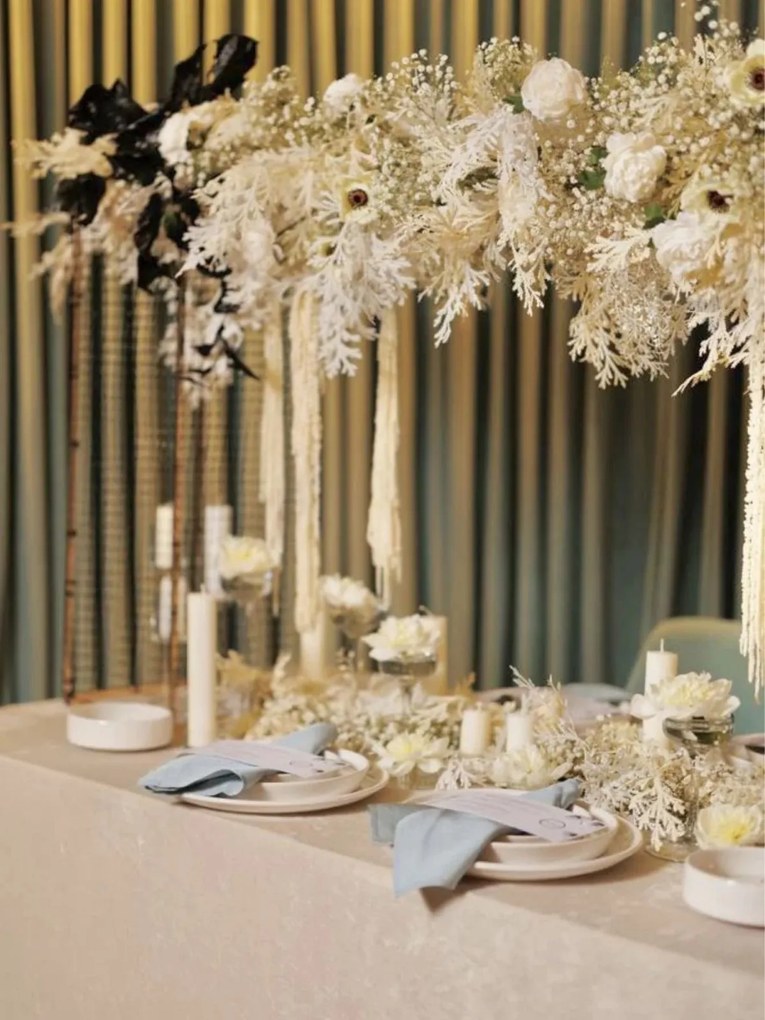 Set Evenimente Casablanca 4 piese ( 1 Platou, 1 Farfurie Mare, 1 Farfurie Desert, 1 Bol )