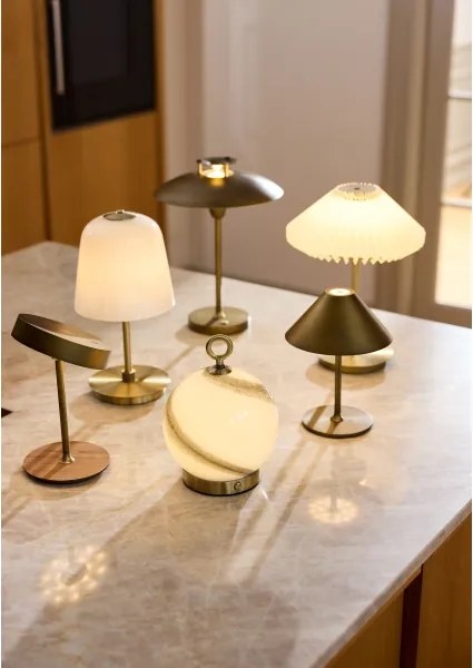 Halo Design 800841 - Lampă de birou LED reîncărcabilă, cu dimmer HYGGE, 3W, 4000 mAh, IP54, alamă