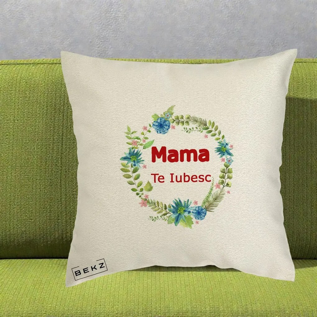 Cadou pentru Mama - Perna Personalizata Mama Te Iubesc Flori Albastre, 40x40 cm, Ecru, Husa Detasabila, Perna Inclusa, BEKZ®