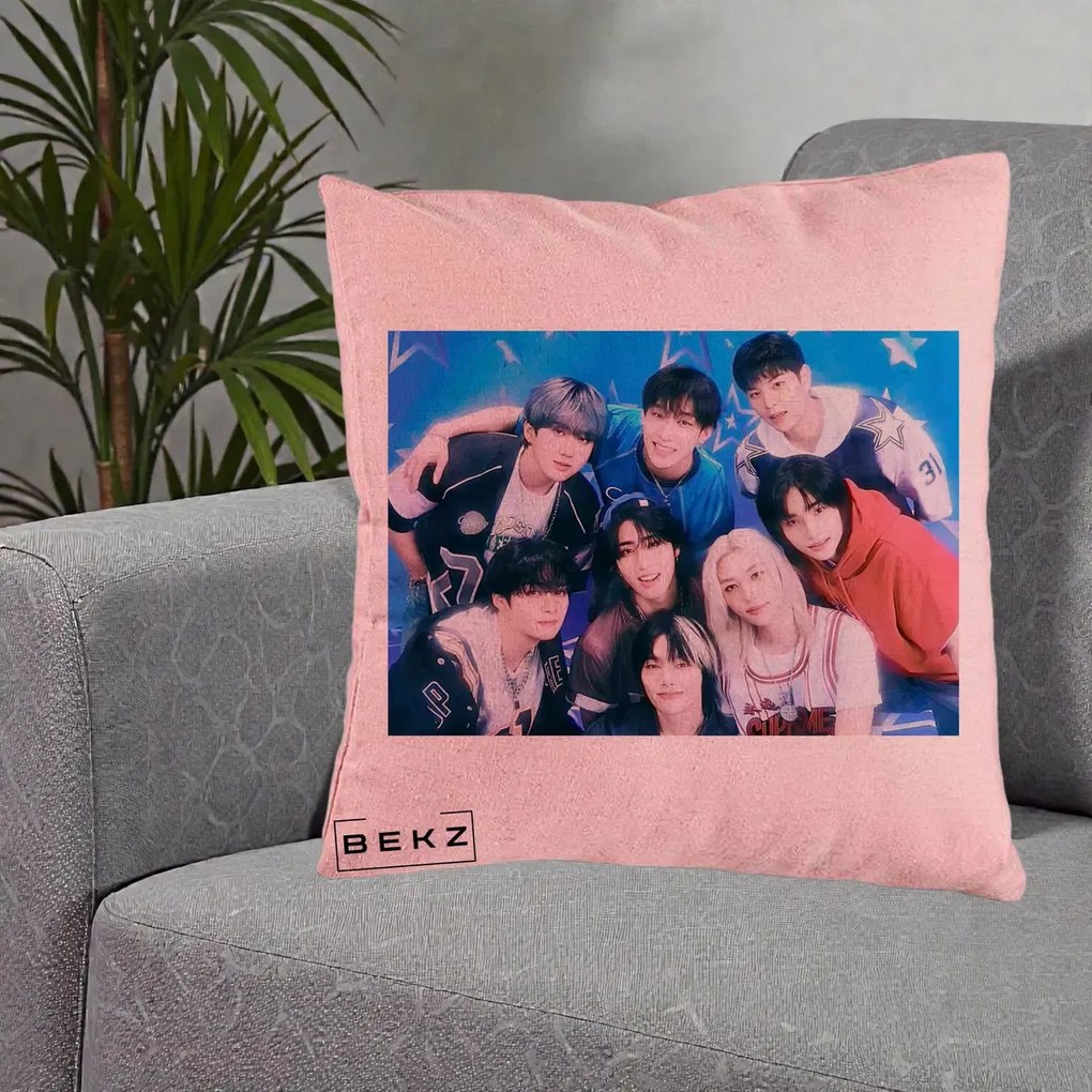 Perna Personalizata K-Pop Grup Foto Stele, 40x40 cm, Roz, Husa Detasabila, Perna Inclusa, BEKZ®