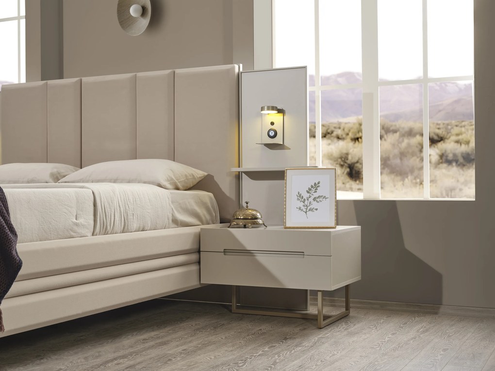 Set dormitor cu pat, noptiere, dulap, comoda din mdf crem si picioare metalice - riva