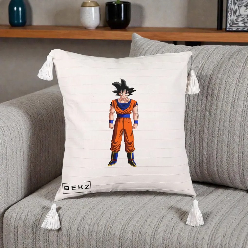 Perna Personalizata Dragon Ball Goku Complet in Gi Portocaliu, 40x40 cm, Bej cu Franjuri, Husa Detasabila, Perna Inclusa, BEKZ®
