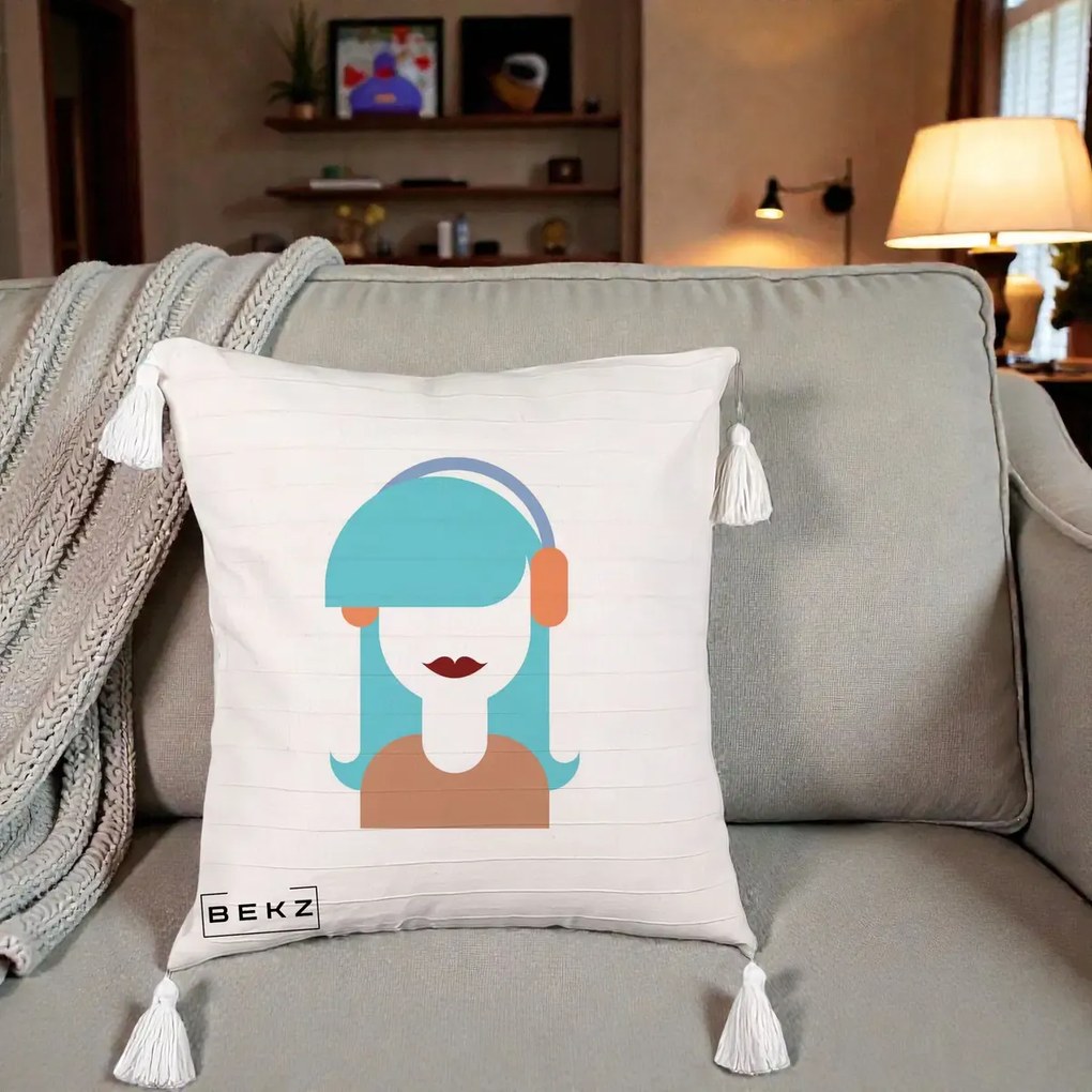 Perna Decorativa Fata cu Casti Muzica Grafic, 40x40 cm, Bej cu Franjuri, Husa Detasabila, Perna Inclusa, BEKZ®
