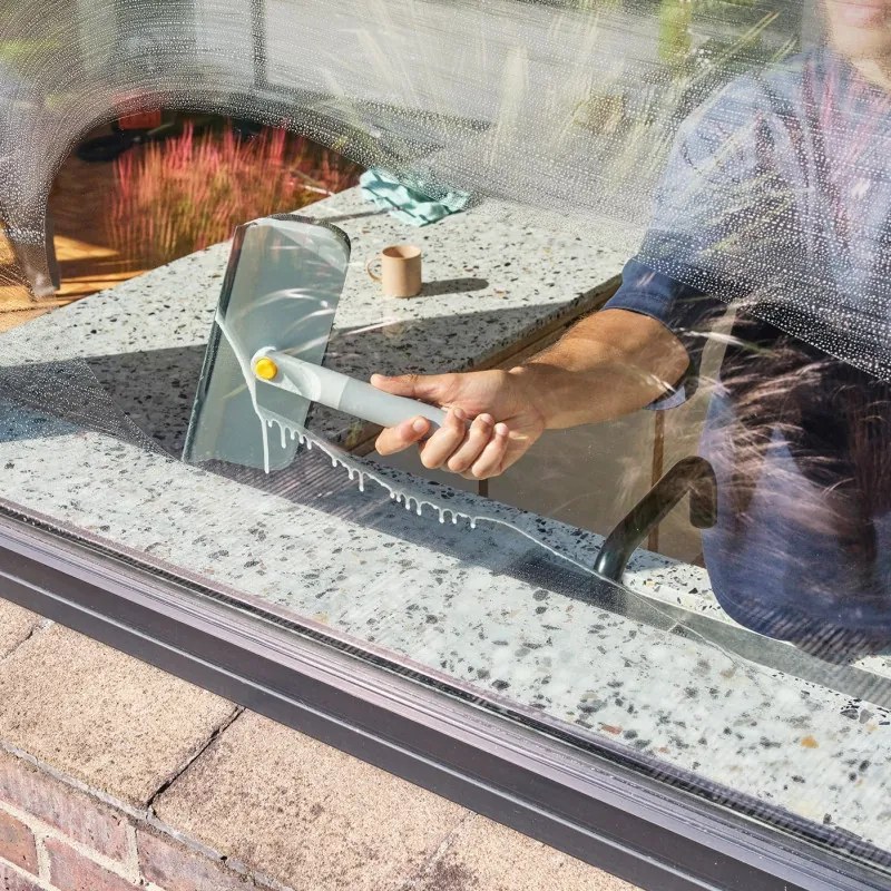 Mop de curățat sticla 2in1 Joseph Joseph CleanTech 6500014, 36 cm, mâner pliabil, gri/galben