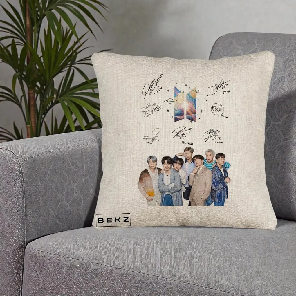 Perna Personalizata K-pop BTS Autografe Toti Membrii Fotografie, 40x40 cm, Bej Canapea, Husa Detasabila, Perna Inclusa, BEKZ®