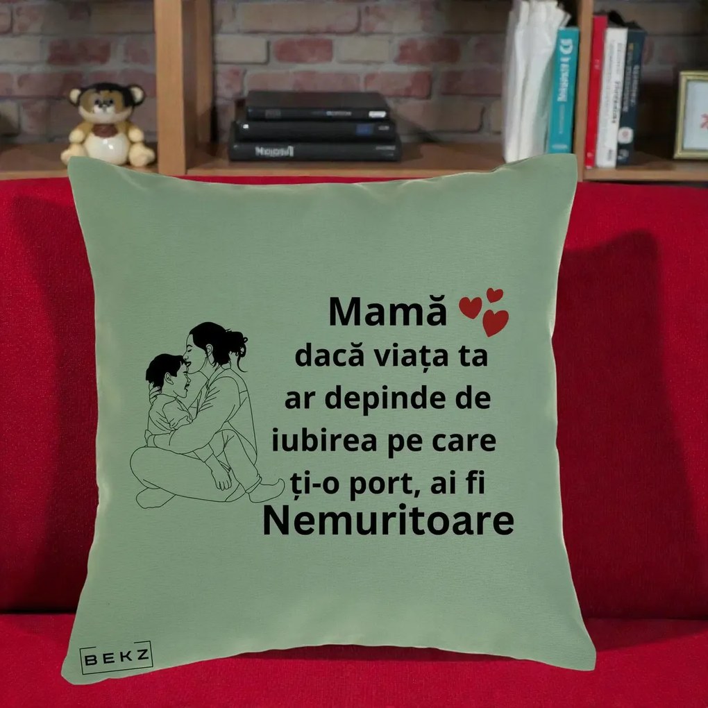 Cadou pentru Mama - Perna Personalizata Mama Nemuritoare Kawaii, 40x40 cm, Verde, Husa Detasabila, Perna Inclusa, BEKZ®
