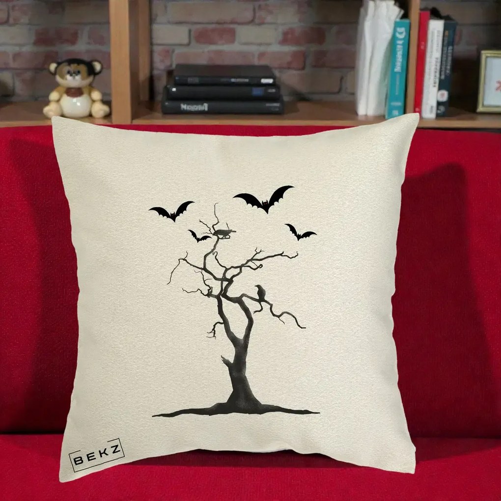 Perna Decorativa Halloween Copac cu Lilieci Alb-Negru, 40x40 cm, Ecru, Husa Detasabila, Perna Inclusa, BEKZ®