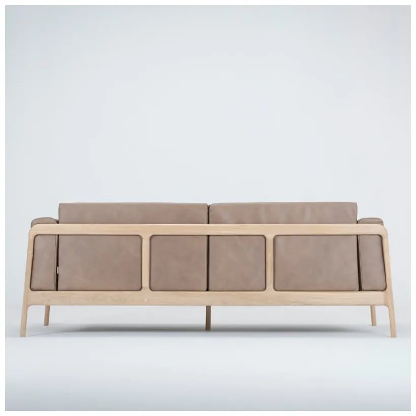 Canapea din piele bovină cu structură din lemn masiv de stejar Gazzda Fawn, 210 cm, maro deschis