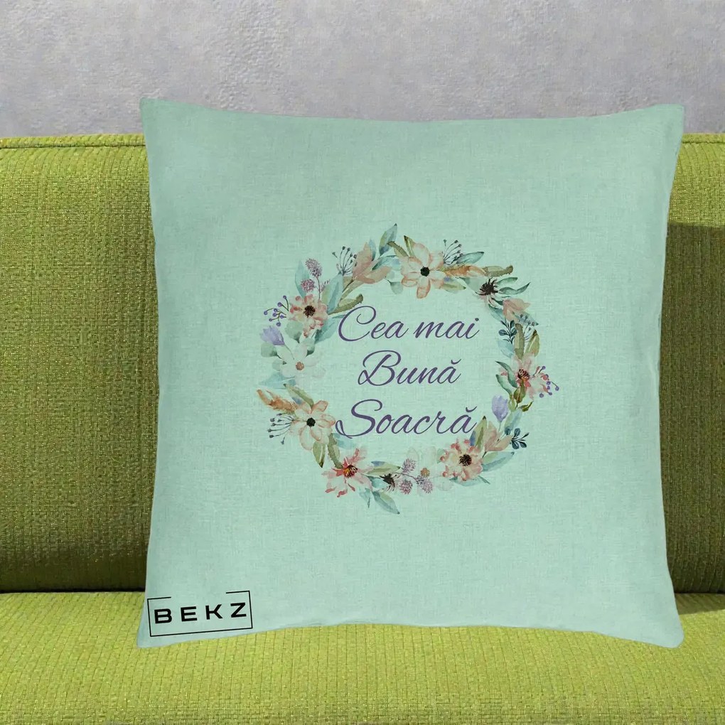 Cadou pentru Soacra - Perna Personalizata Cea mai Buna Soacra cu Coronita Flori Boho Pastel, 40x40 cm, Verde Menta, Husa Detasabila, Perna Inclusa, BEKZ®