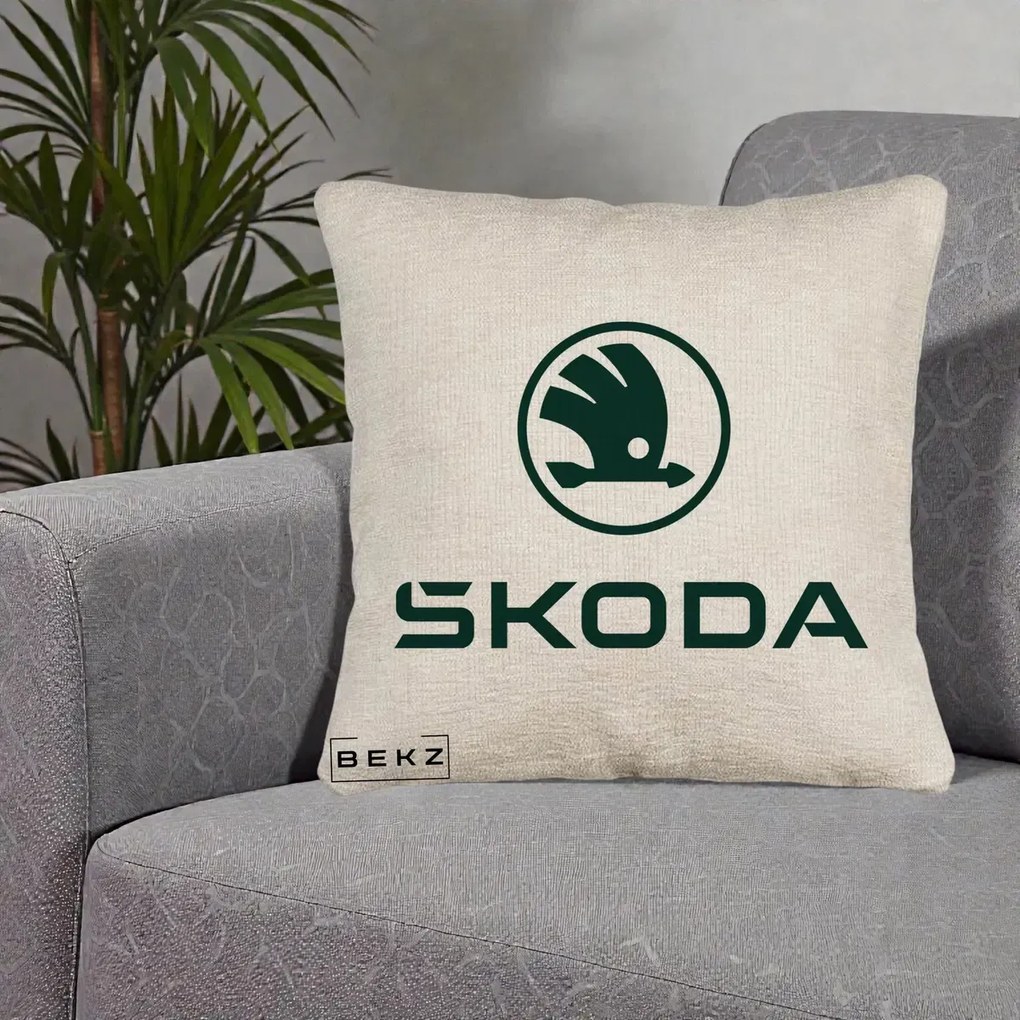 Perna Personalizata cu emblema Skoda, 40x40 cm, Bej Canapea, Husa Detasabila, Perna Inclusa, BEKZ®