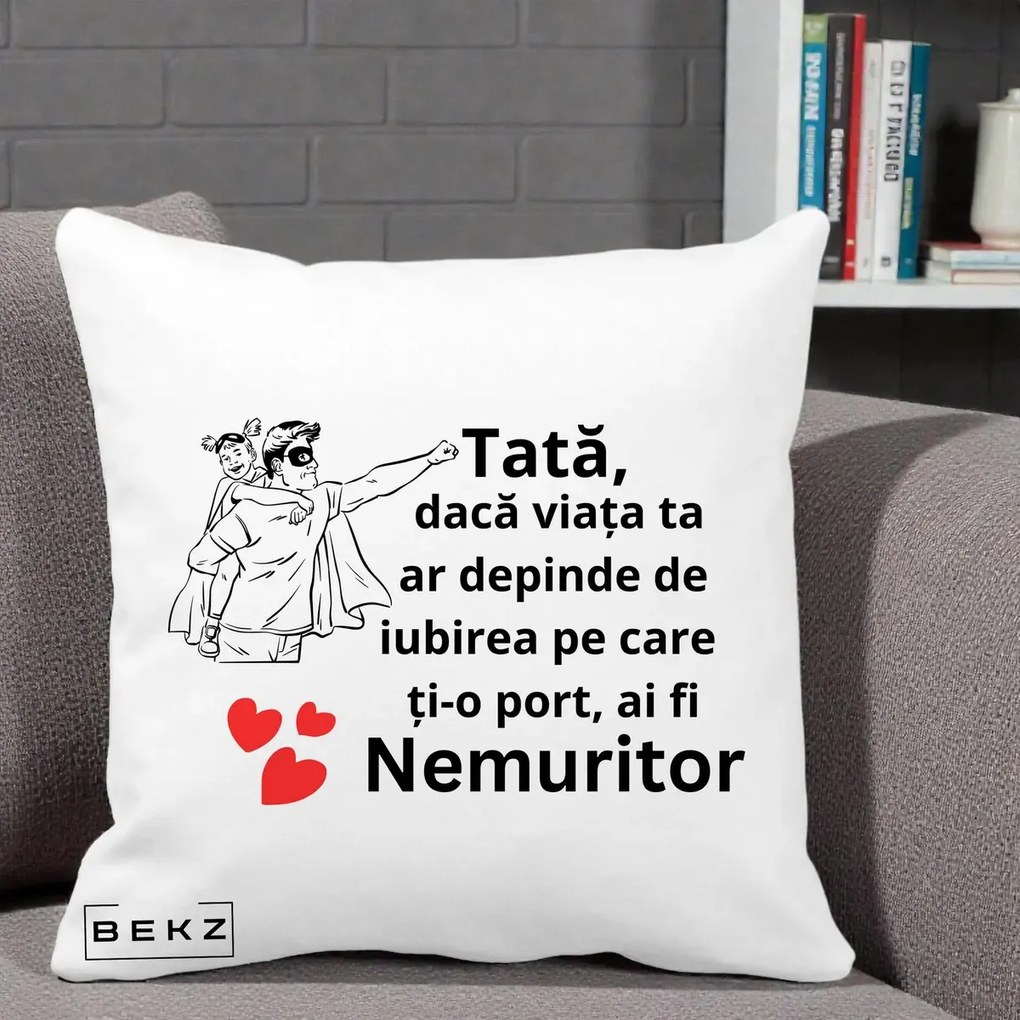 Cadou pentru Tata - Perna Personalizata Tata Nemuritor Supererou cu Masca, 40x40 cm, Alba Mata, Husa Detasabila, Perna Inclusa, BEKZ®