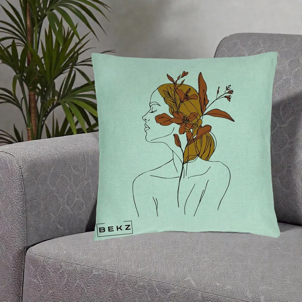 Perna Decorativa Portret Feminin Crin Ruginiu Auriu, 40x40 cm, Verde Menta, Husa Detasabila, Perna Inclusa, BEKZ®