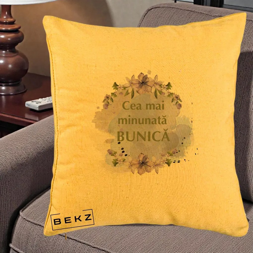 Cadou pentru Bunica - Perna Personalizata Cea Mai Minunata Bunica Flori Mov Acuarela Verde, 40x40 cm, Galben, Husa Detasabila, Perna Inclusa, BEKZ®