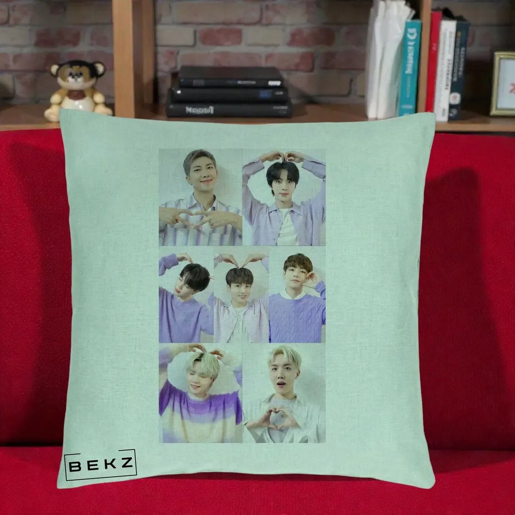 Perna Personalizata K-pop BTS Colaj 7 Portrete cu Inimi Lila, 40x40 cm, Verde Menta, Husa Detasabila, Perna Inclusa, BEKZ®