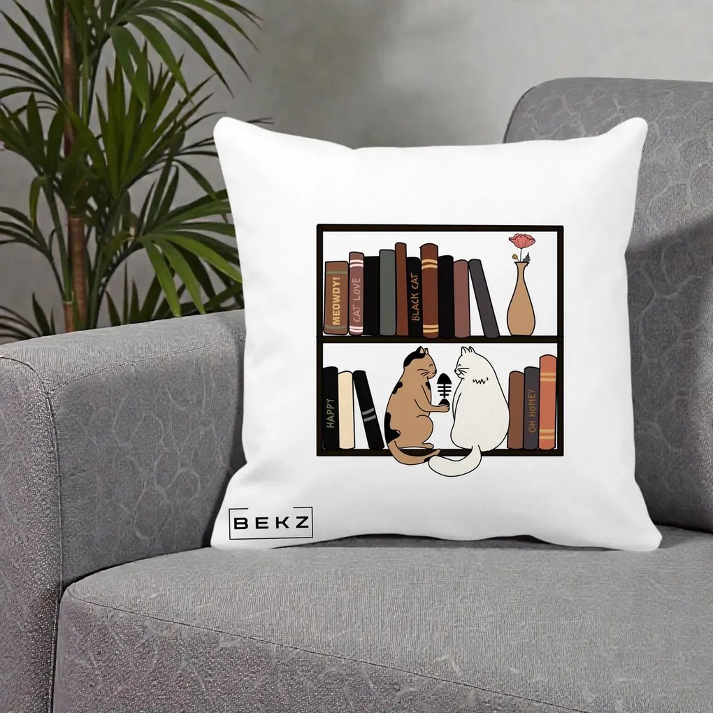 Perna Personalizata Pisici si Carti pe Raft, 40x40 cm, Alba Mata, Husa Detasabila, Perna Inclusa, BEKZ®