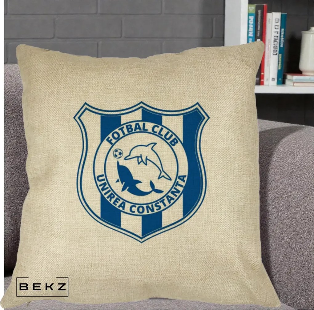 Perna Personalizata FC Unirea Constanta Fotbal, 40x40 cm, Crem, Husa Detasabila, Perna Inclusa, BEKZ®