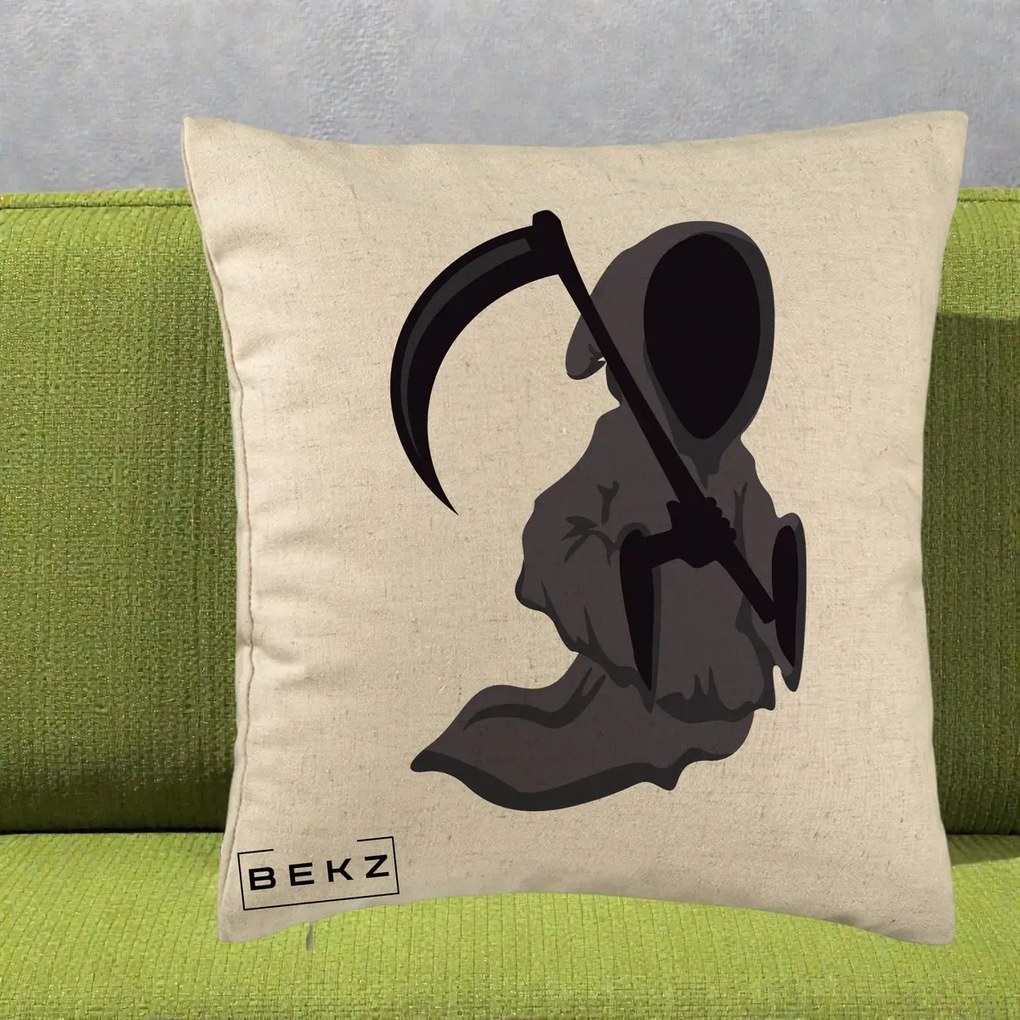 Perna Decorativa Moartea cu Coasa Grim Reaper Halloween, 40x40 cm, Bej, Husa Detasabila, Perna Inclusa, BEKZ®