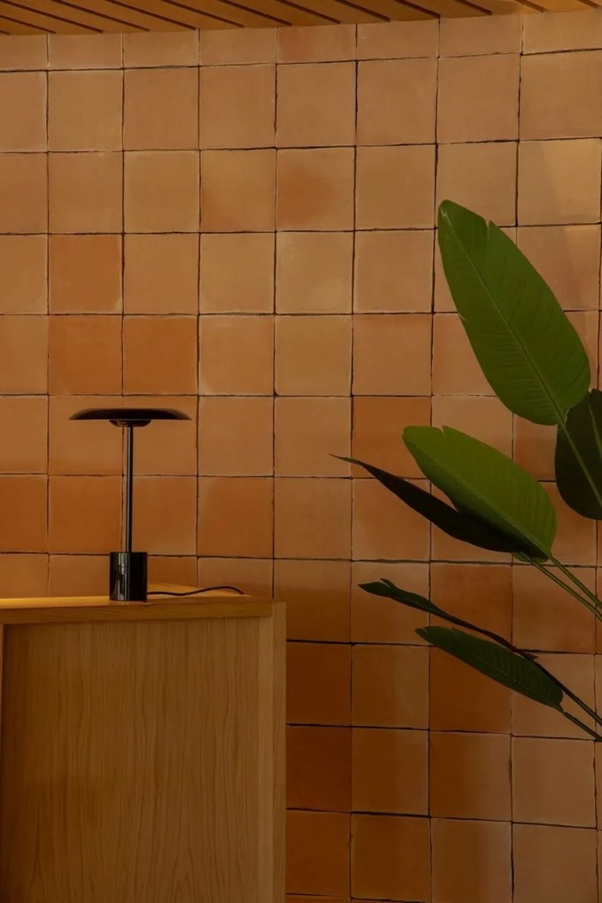 Veioza/Lampa de masa design modern HOSHI negru