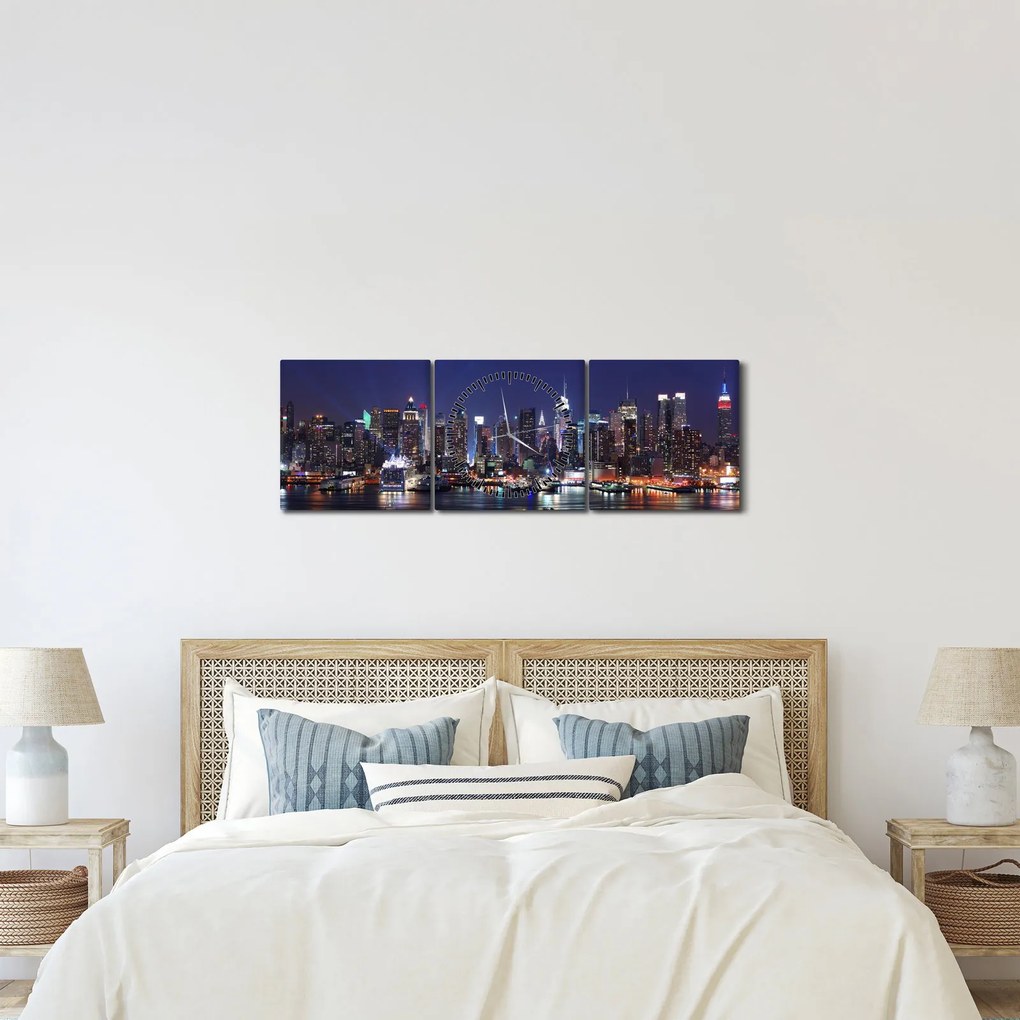 Tablou - Zgârie-nori din New York iluminate (cu ceas) (90x30 cm)